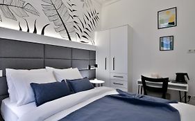 Luxury Galla Apartments In The City Center